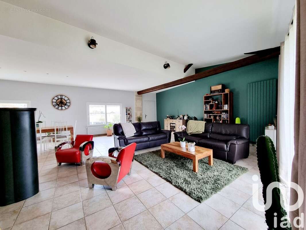 Photo 3 - Maison à NEUVILLE-DE-POITOU