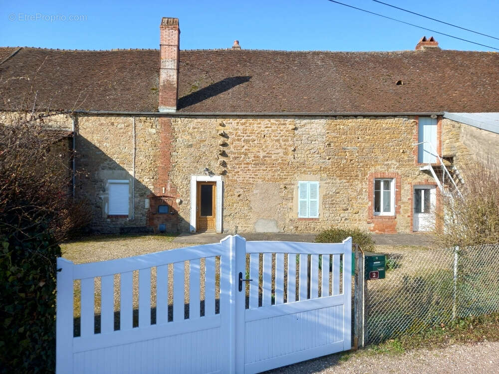 Maison à ARNAY-LE-DUC