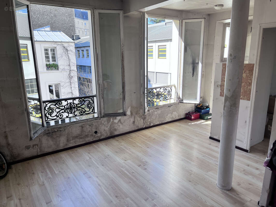 Appartement à PARIS-17E