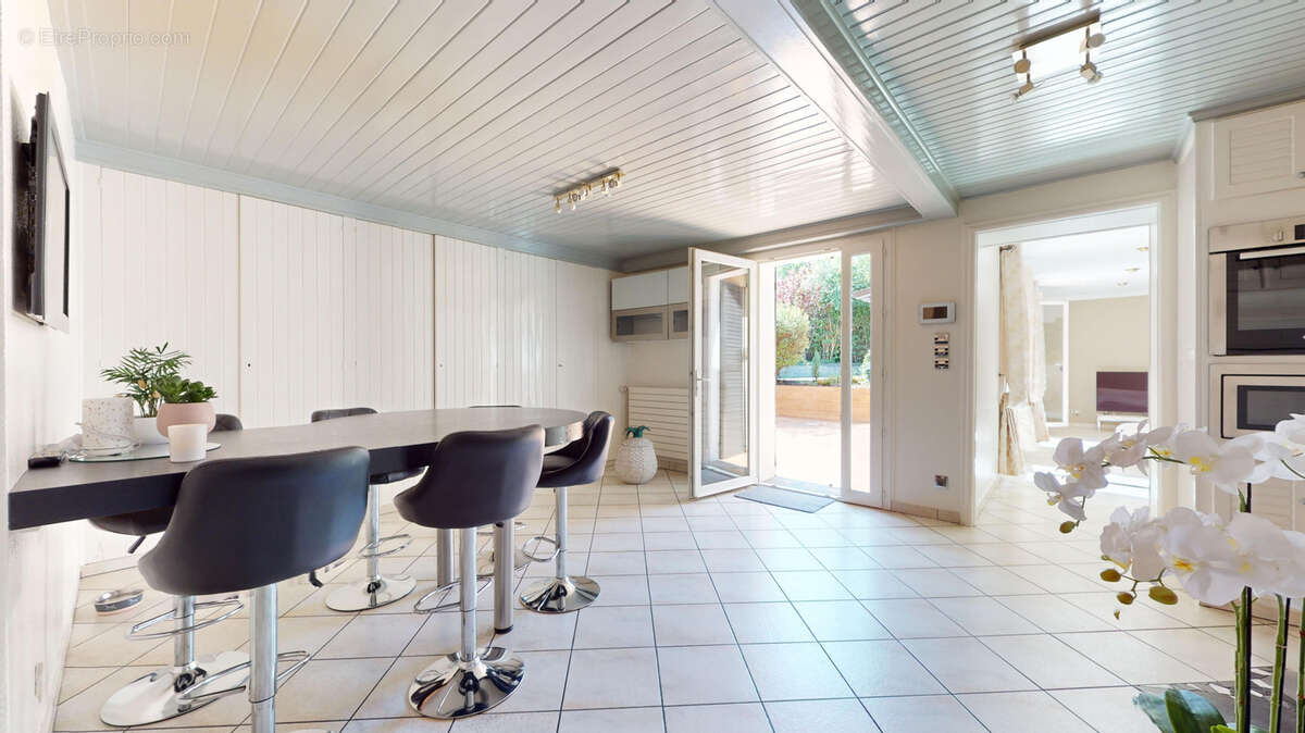 Maison à VITRY-SUR-SEINE