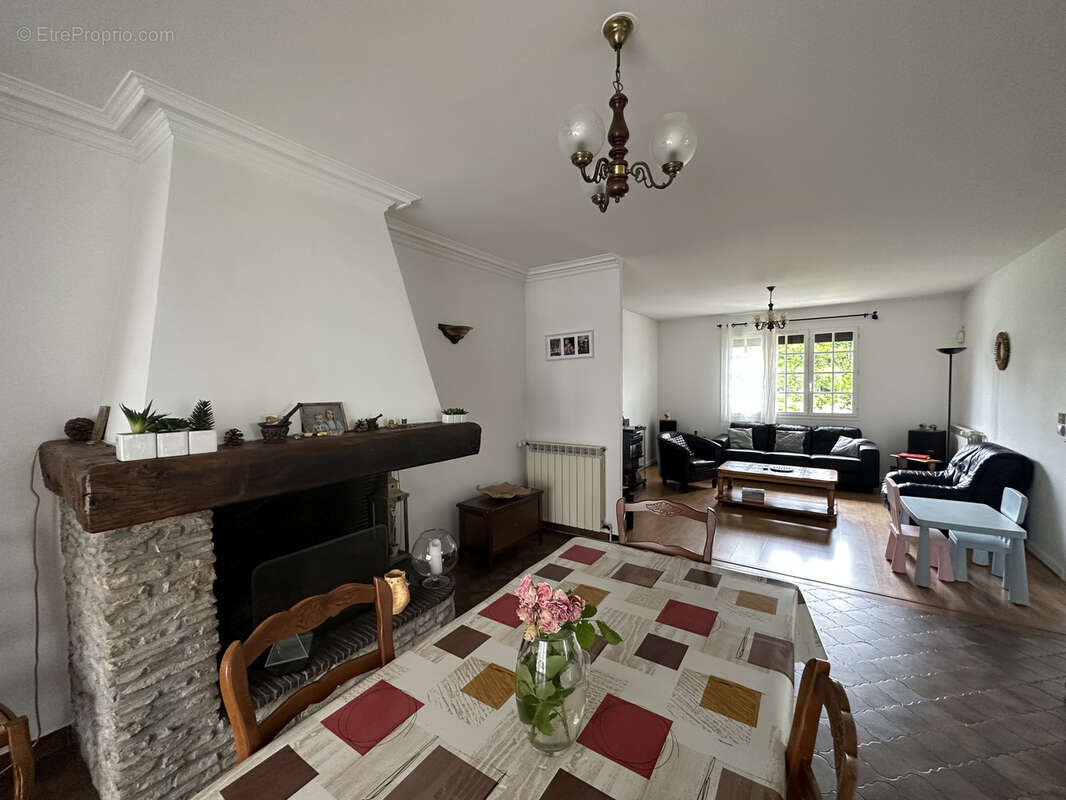 Maison à CHAMPIGNY-SUR-MARNE