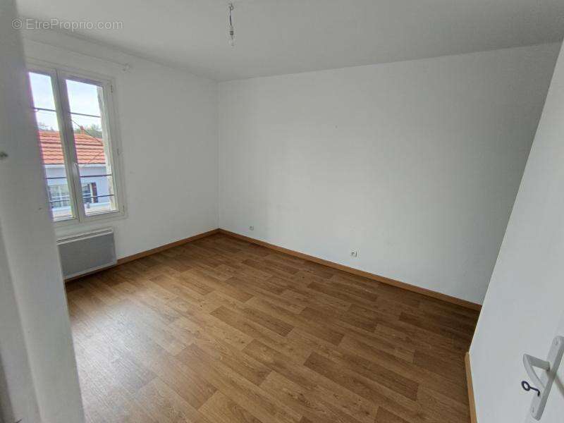 Maison à SAINT-SEURIN-SUR-L&#039;ISLE