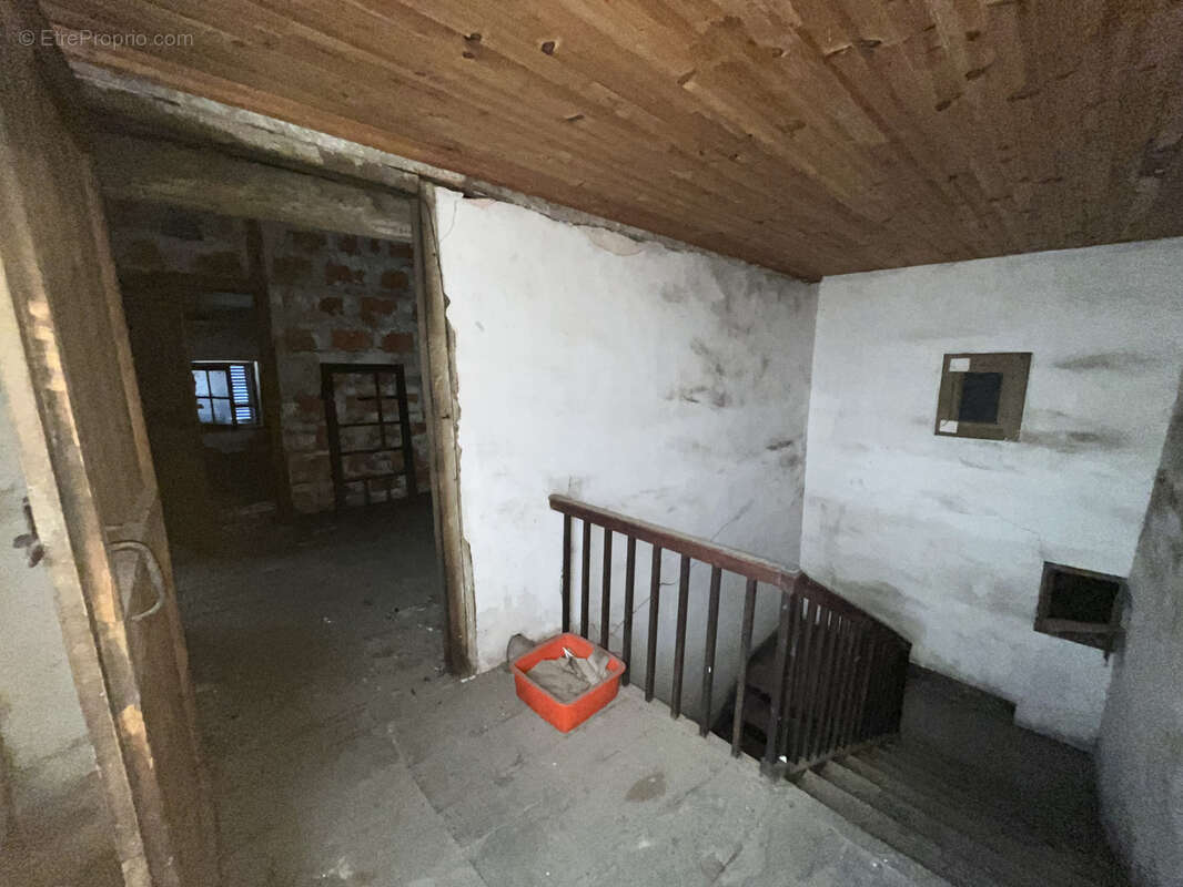 Appartement à LE MAS-D&#039;AZIL