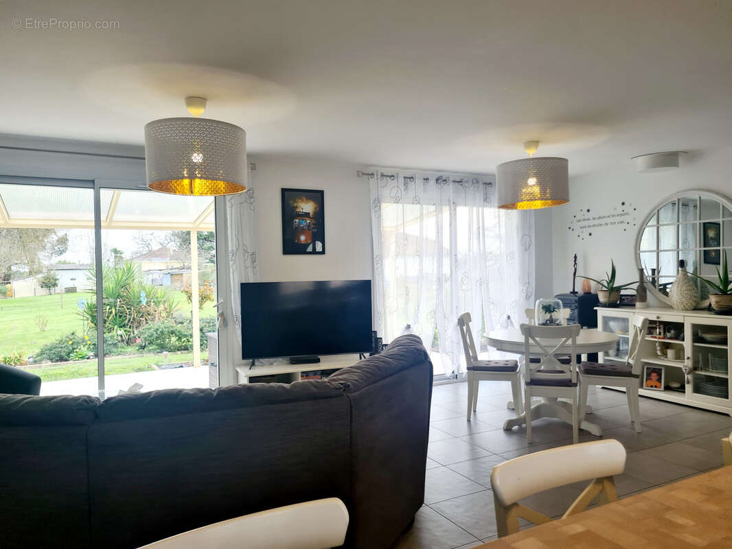 Maison à PUYNORMAND