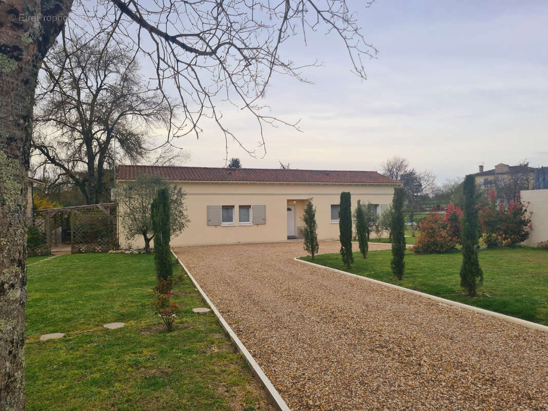 Maison à PUYNORMAND