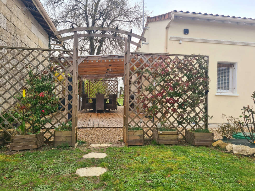 Maison à PUYNORMAND