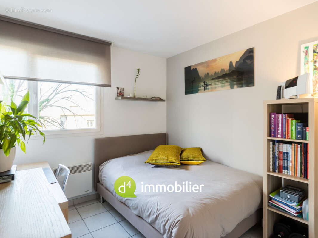 Appartement à MARSEILLE-1E