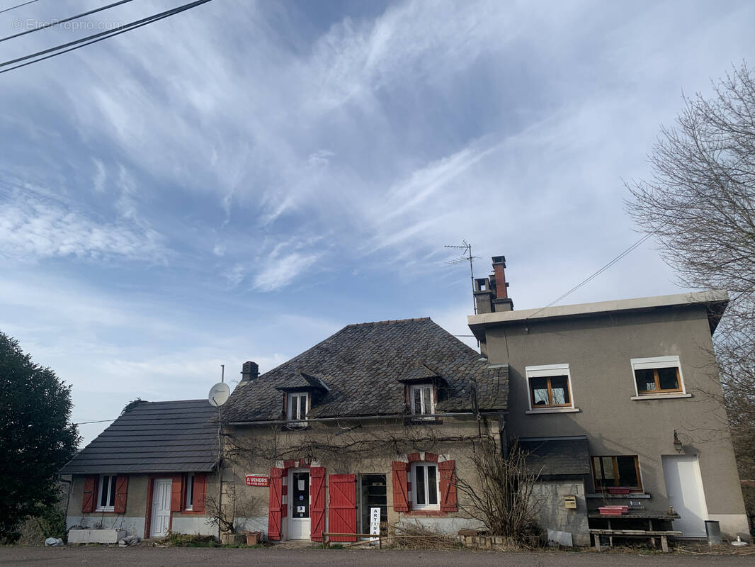 Maison à GIMEL-LES-CASCADES