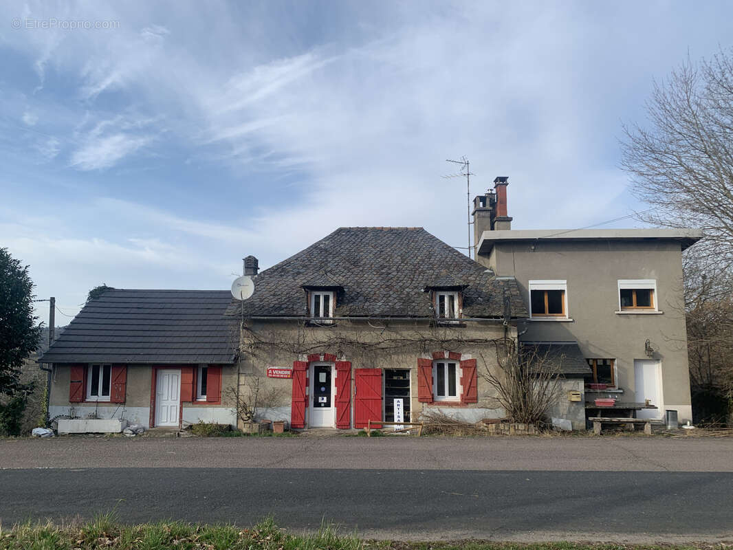 Maison à GIMEL-LES-CASCADES