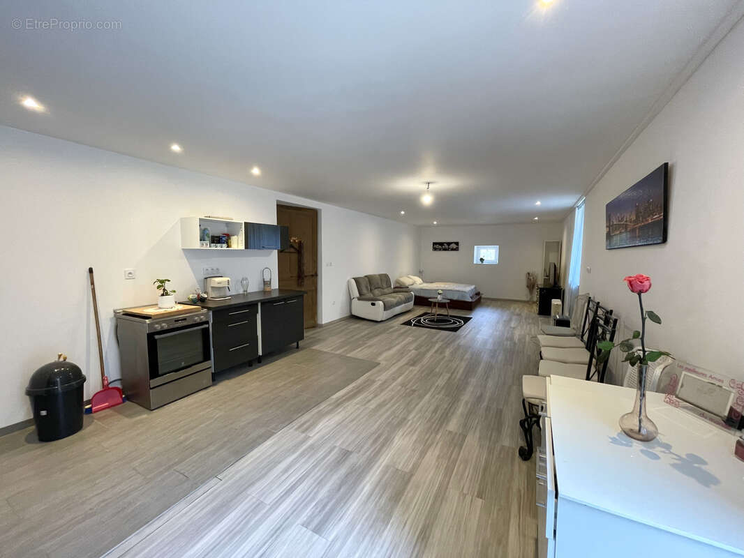 Maison à HAUTERIVES