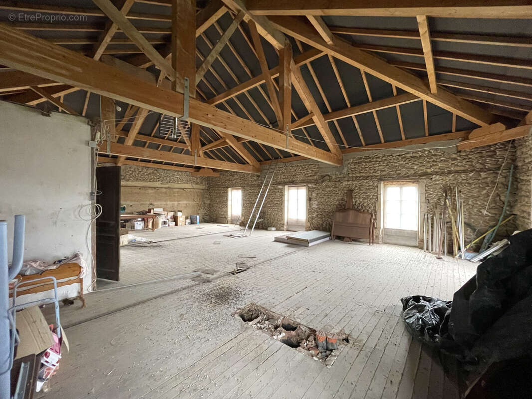 Maison à HAUTERIVES