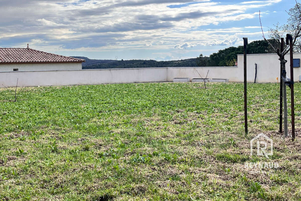 Terrain à CLERMONT-L&#039;HERAULT