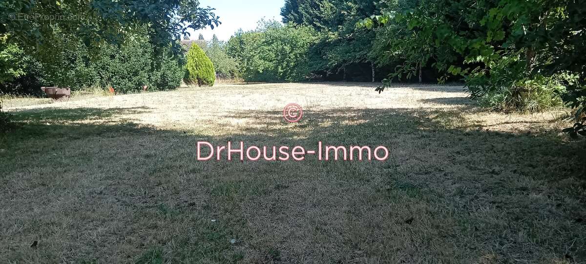 Terrain à MAZIERES-DE-TOURAINE