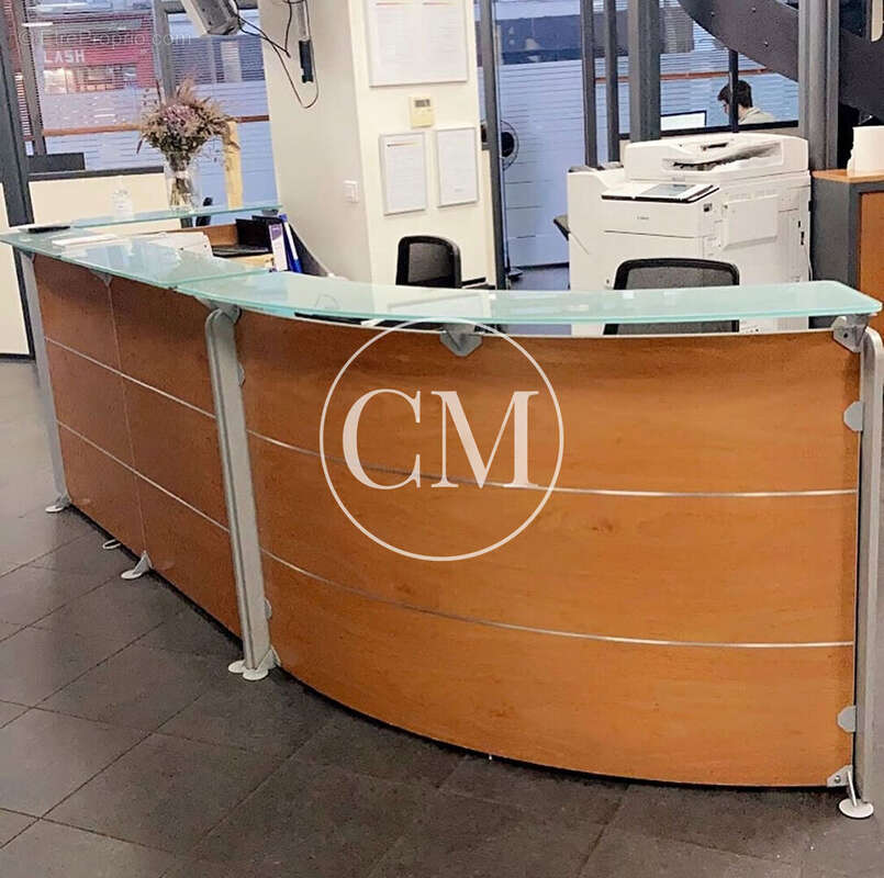 Commerce à PARIS-18E