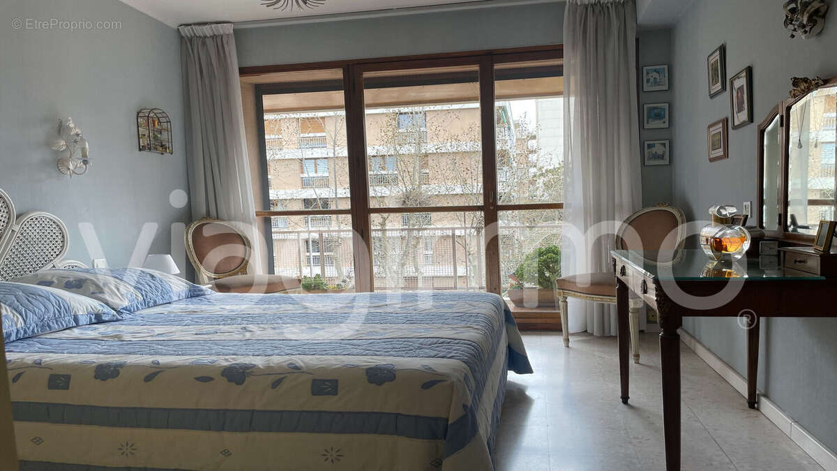 Appartement à MARSEILLE-9E