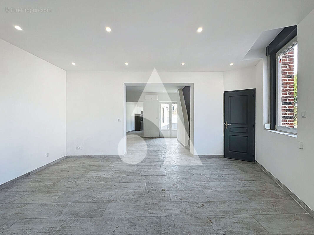 Maison à VIEUX-CONDE