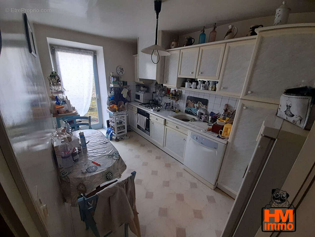 Maison à SAINT-LEONARD-DE-NOBLAT