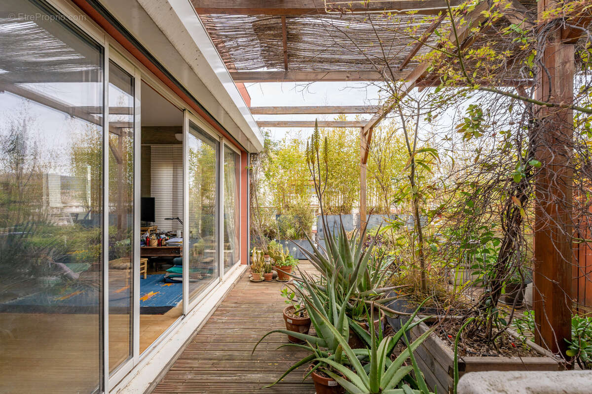 Appartement à MARSEILLE-4E