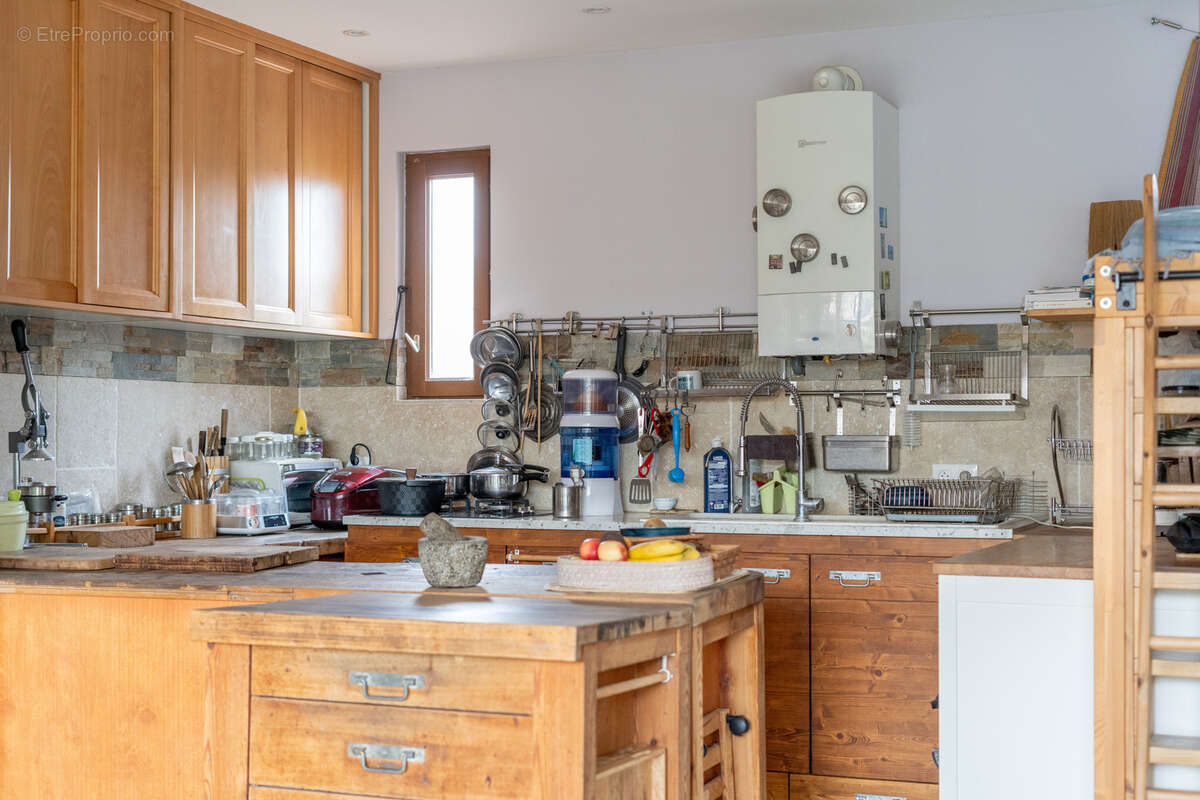 Appartement à MARSEILLE-4E