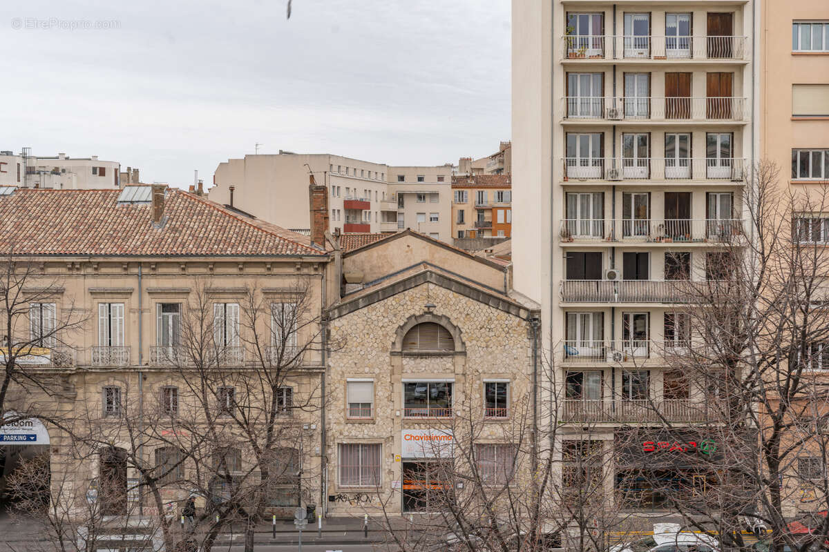 Appartement à MARSEILLE-4E