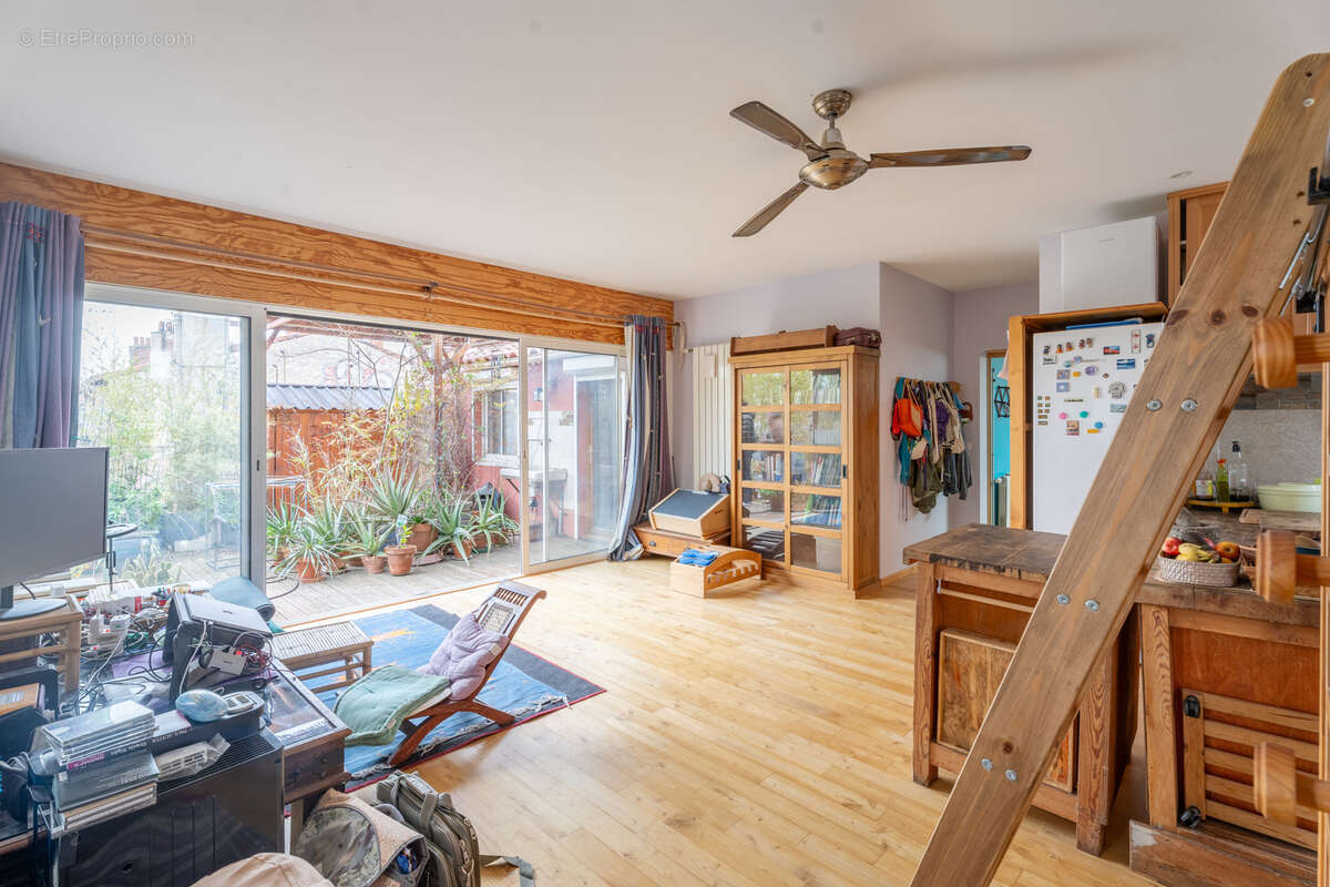 Appartement à MARSEILLE-4E