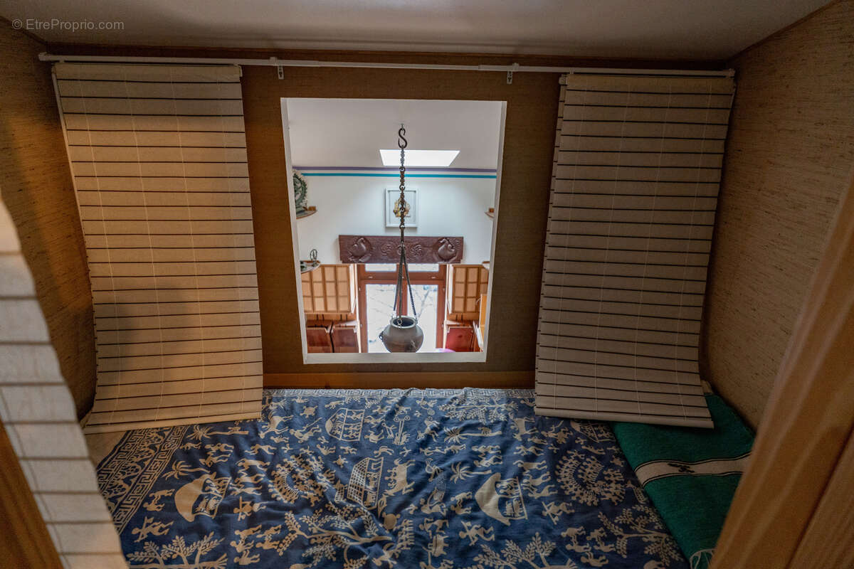 Appartement à MARSEILLE-4E