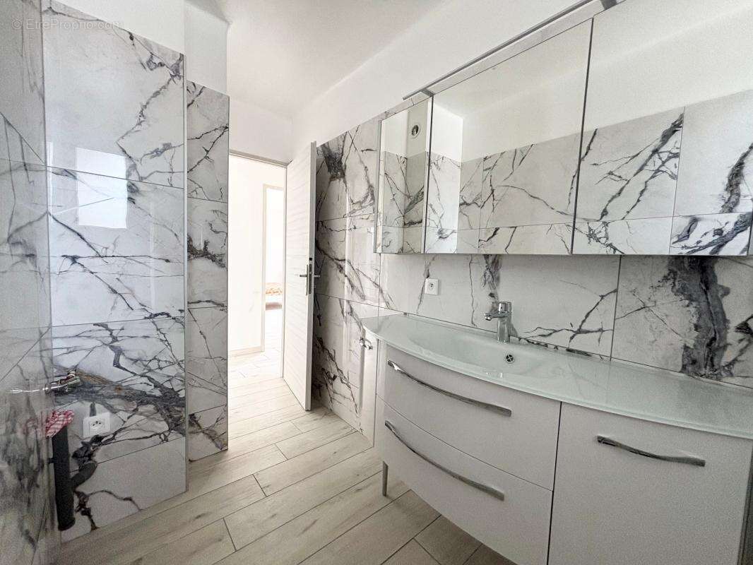 Appartement à SANARY-SUR-MER