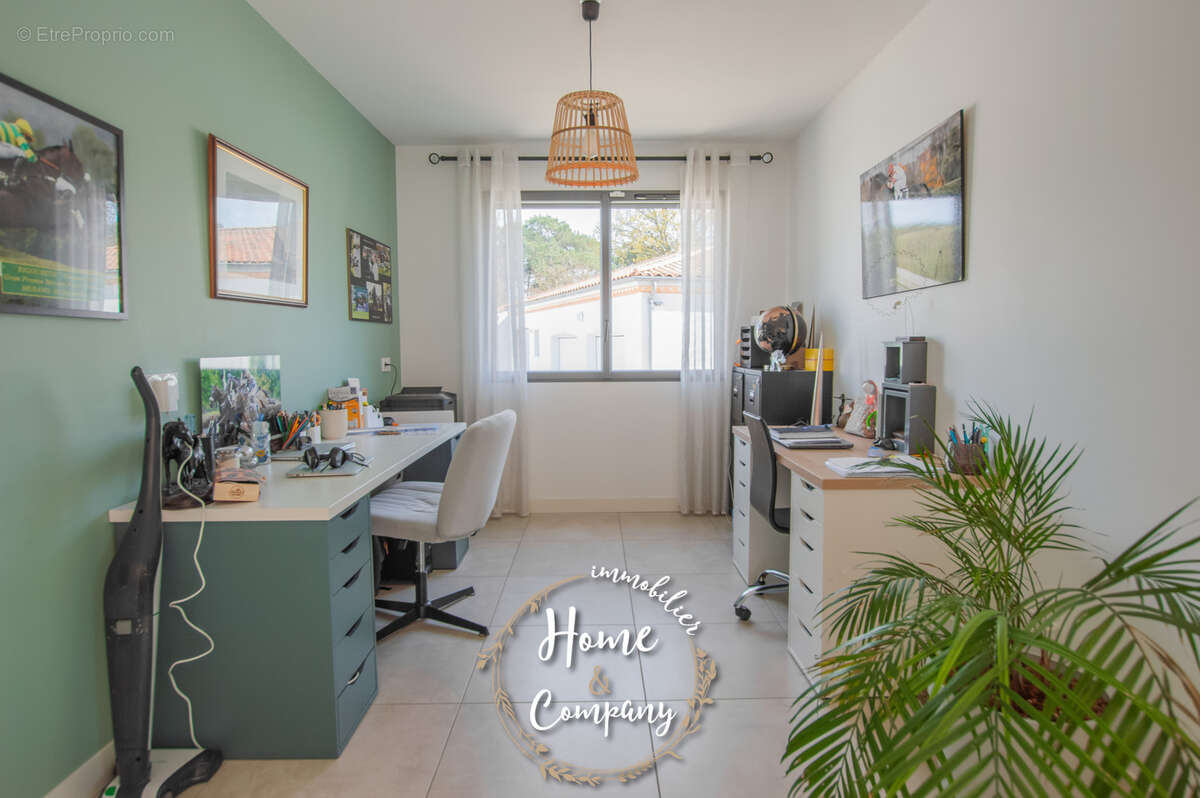 Maison à LES MATHES