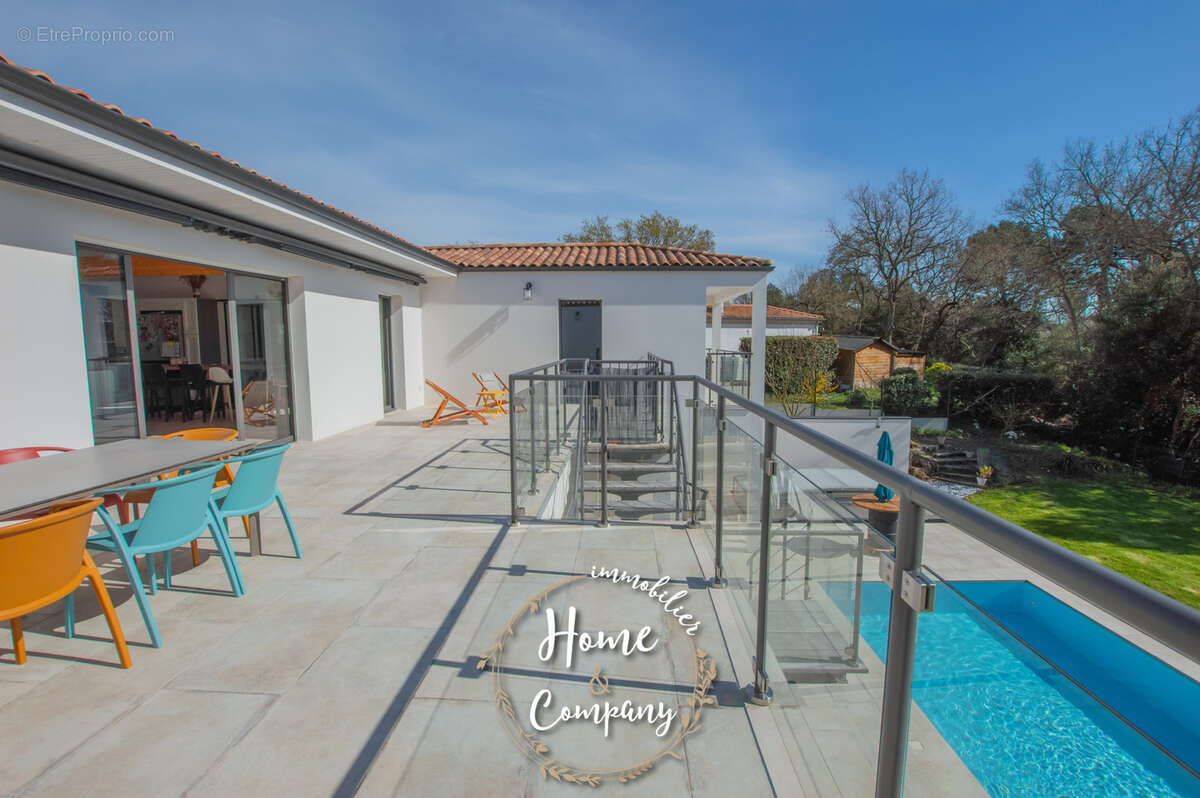 Maison à LES MATHES