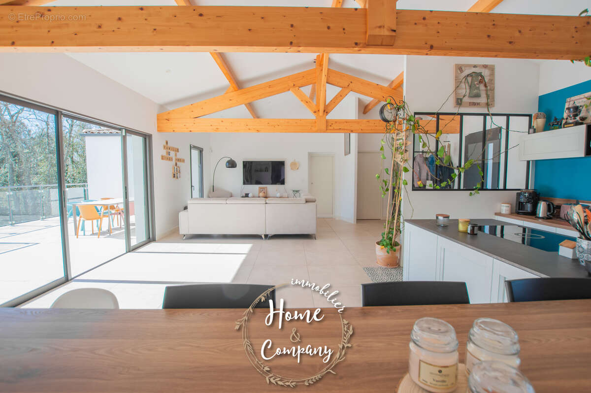 Maison à LES MATHES