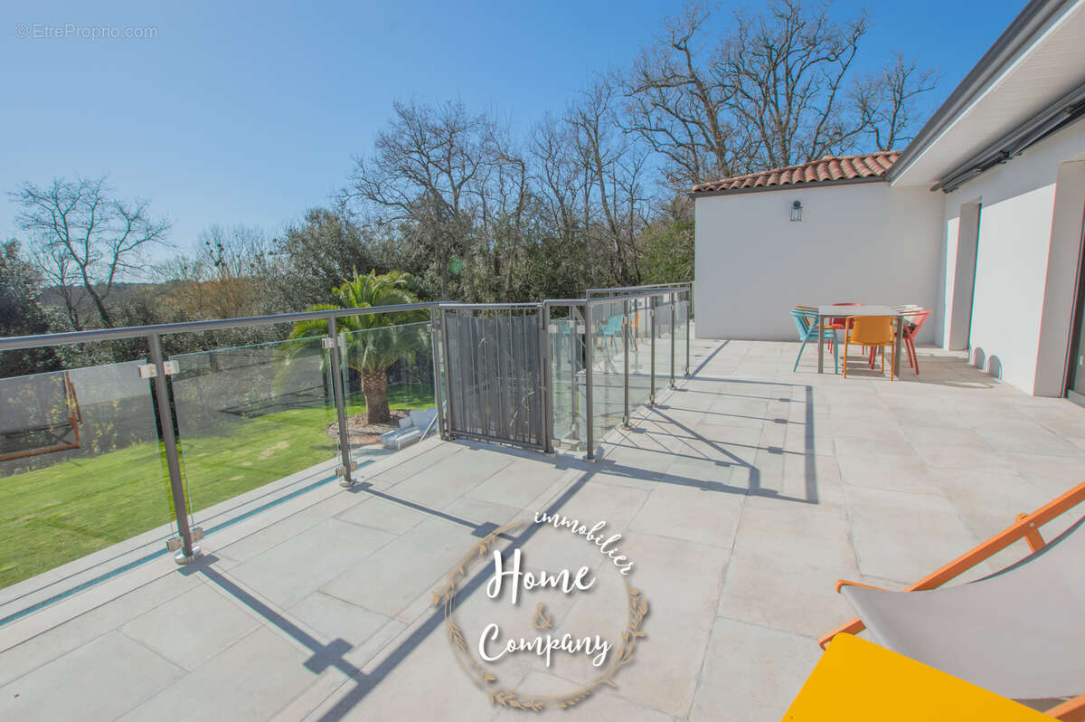 Maison à LES MATHES