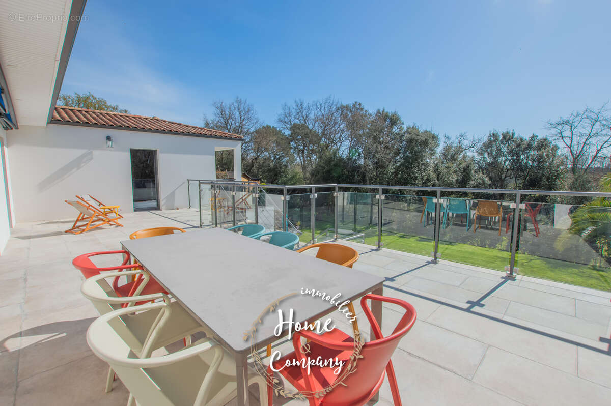 Maison à LES MATHES