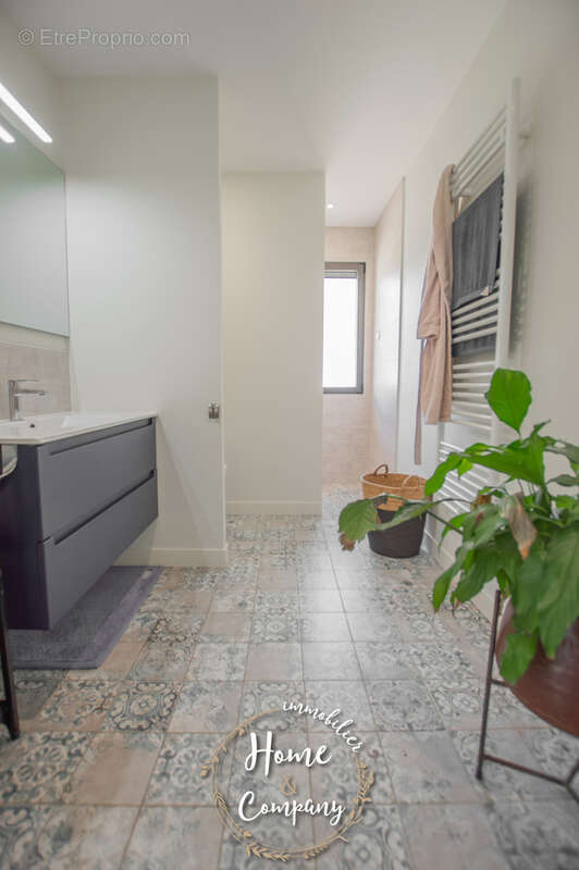 Maison à LES MATHES