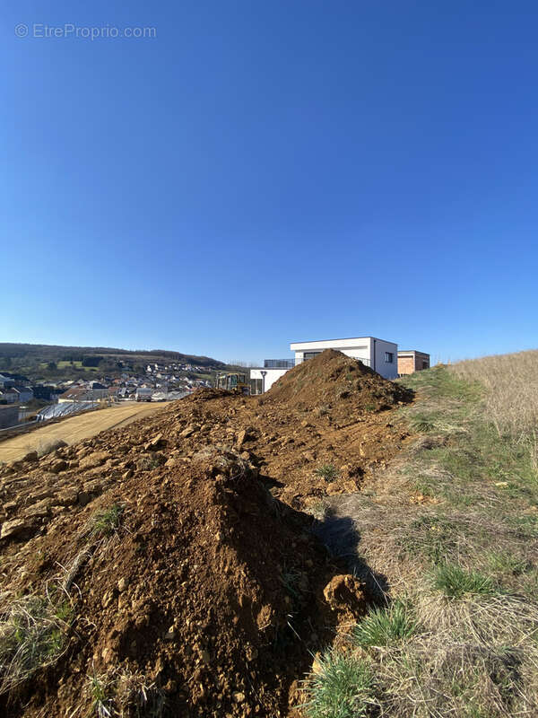 Terrain à VOLMERANGE-LES-MINES