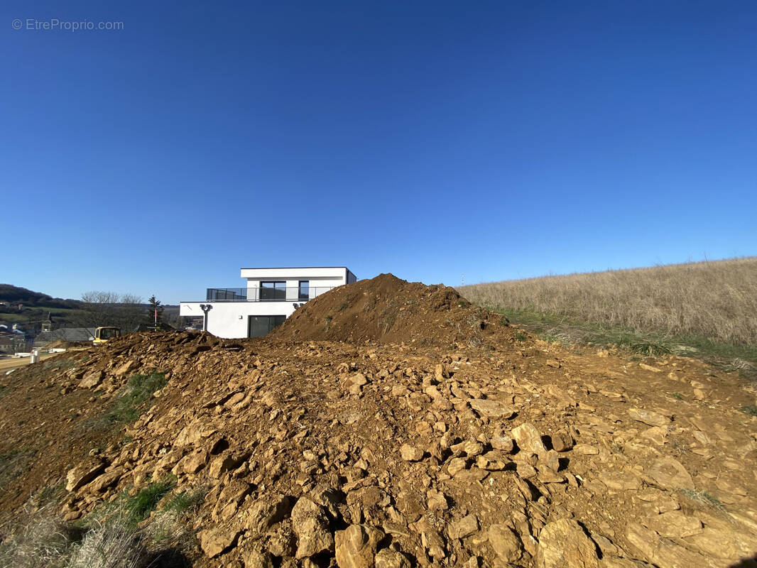 Terrain à VOLMERANGE-LES-MINES
