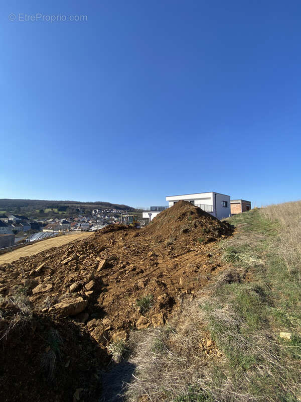 Terrain à VOLMERANGE-LES-MINES