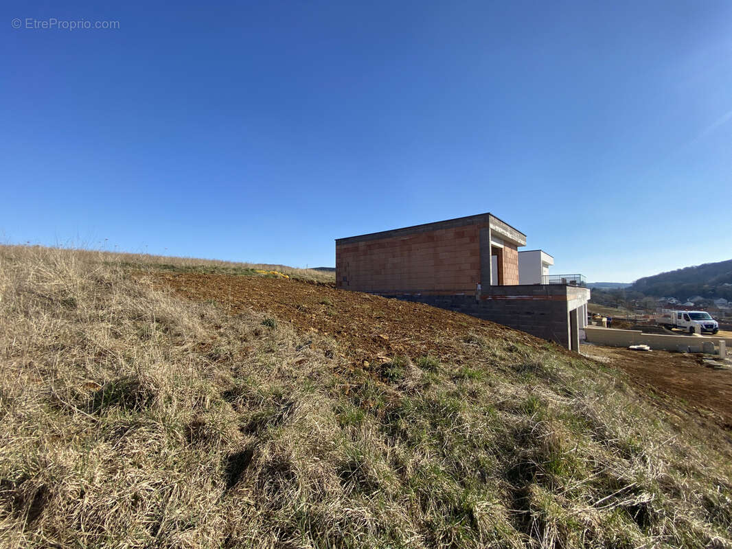 Terrain à VOLMERANGE-LES-MINES