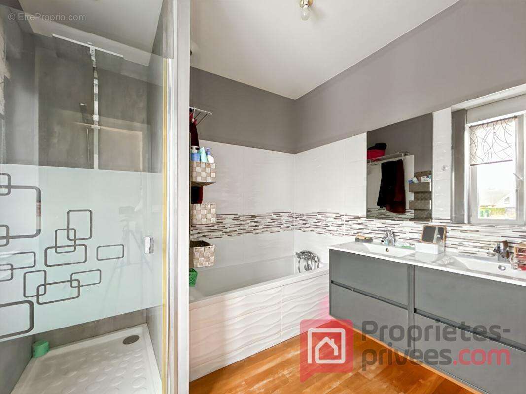 Maison à ERQUINGHEM-LYS