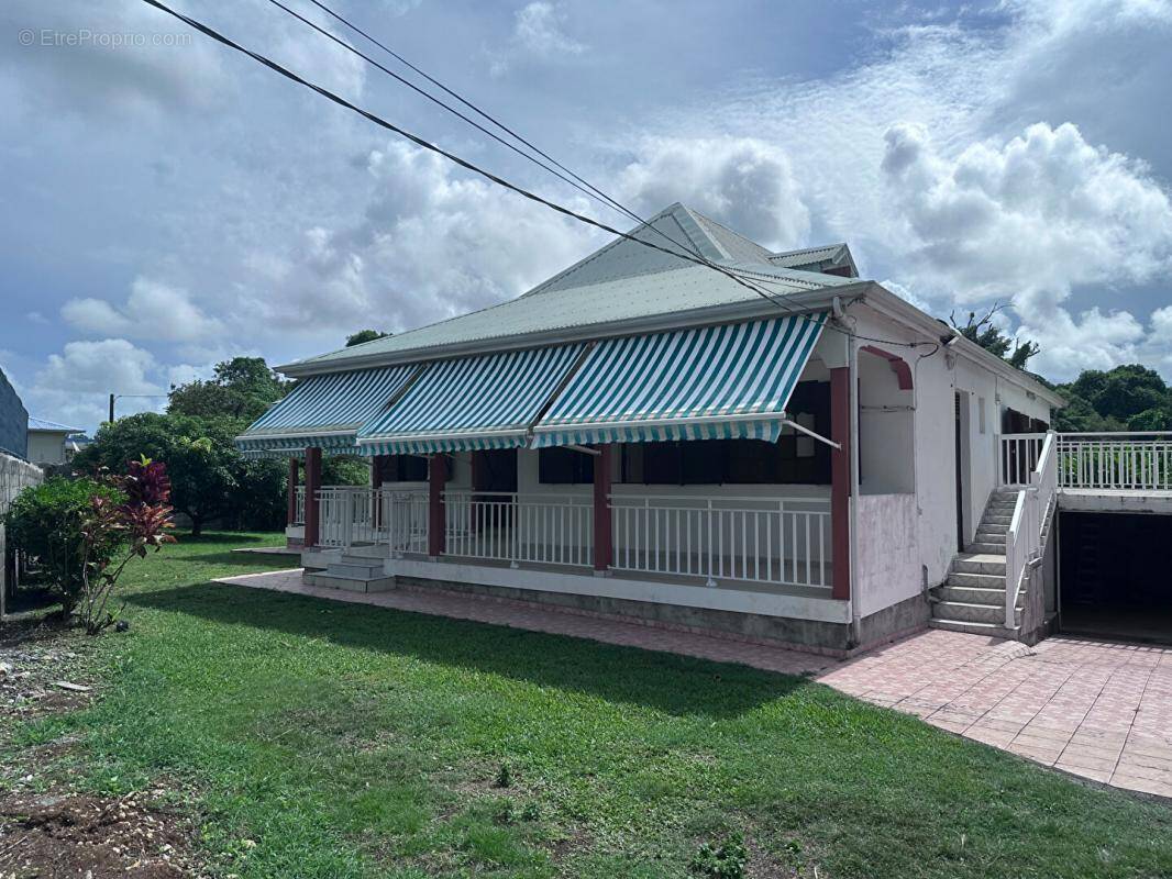 Maison à MORNE-A-L&#039;EAU