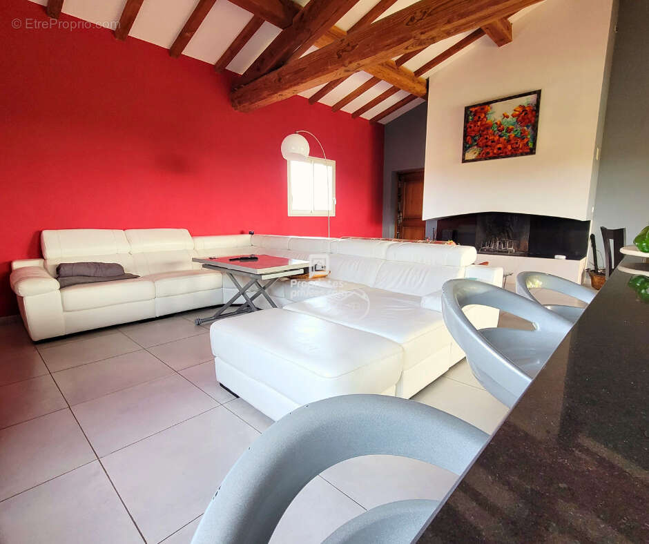 Maison à VALLON-PONT-D'ARC