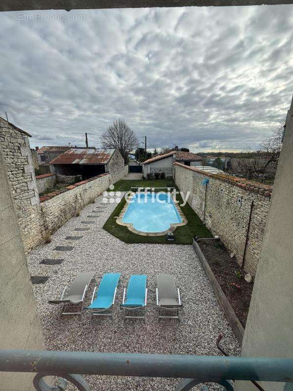 Maison à SAINT-JEAN-DE-LIVERSAY