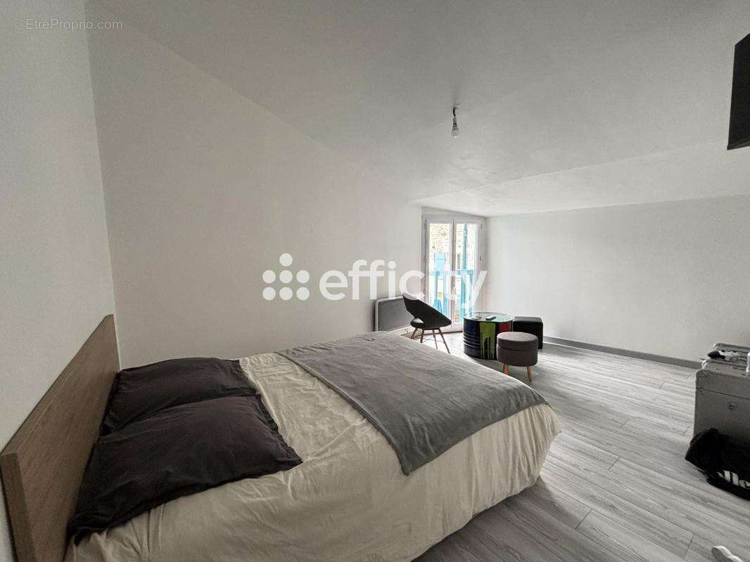 Maison à SAINT-JEAN-DE-LIVERSAY