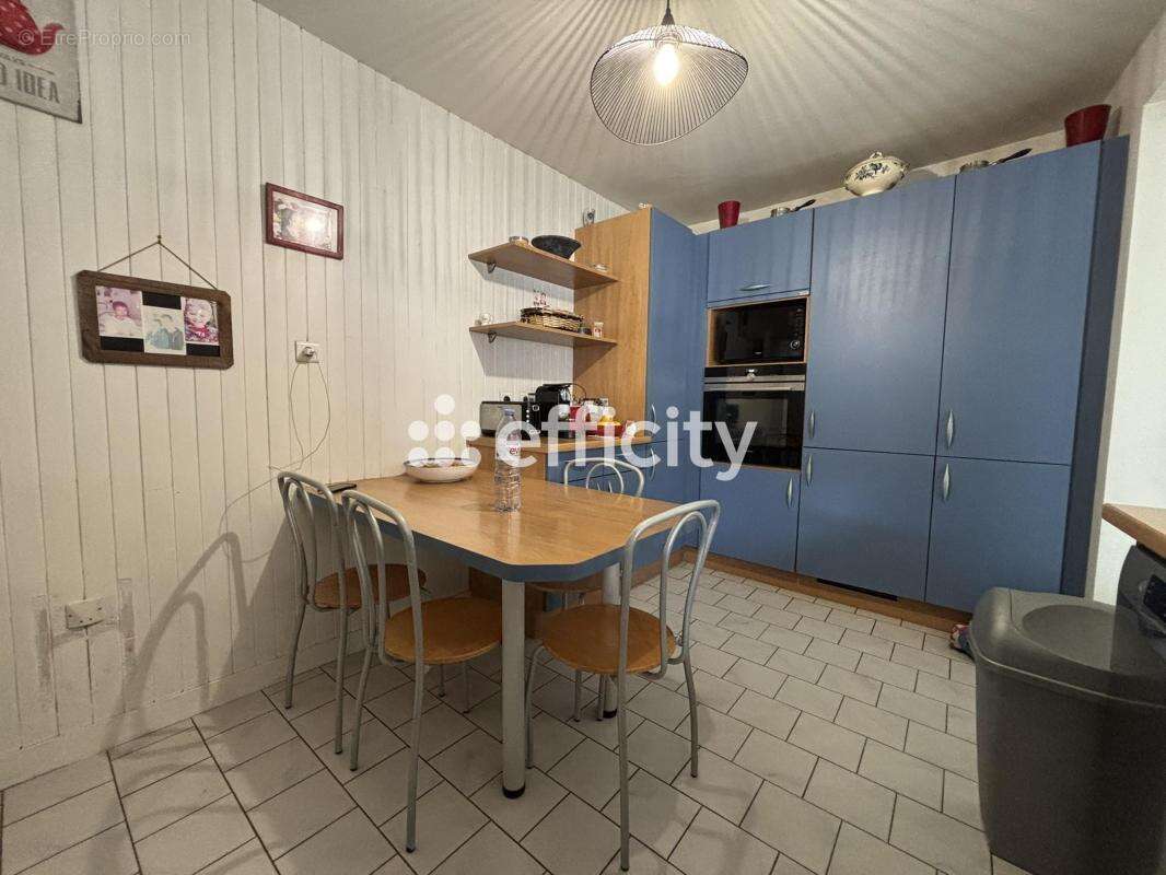 Maison à SAINT-JEAN-DE-LIVERSAY