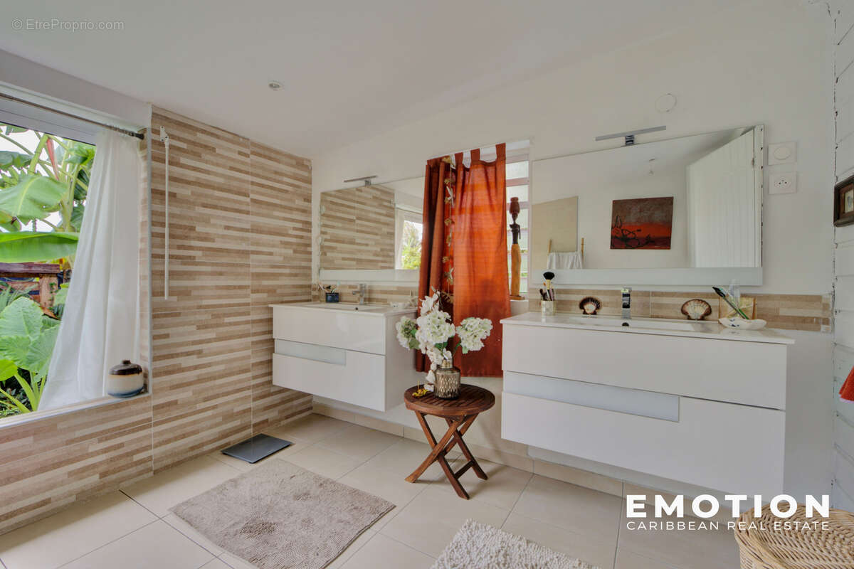 Maison à SAINT-FRANCOIS