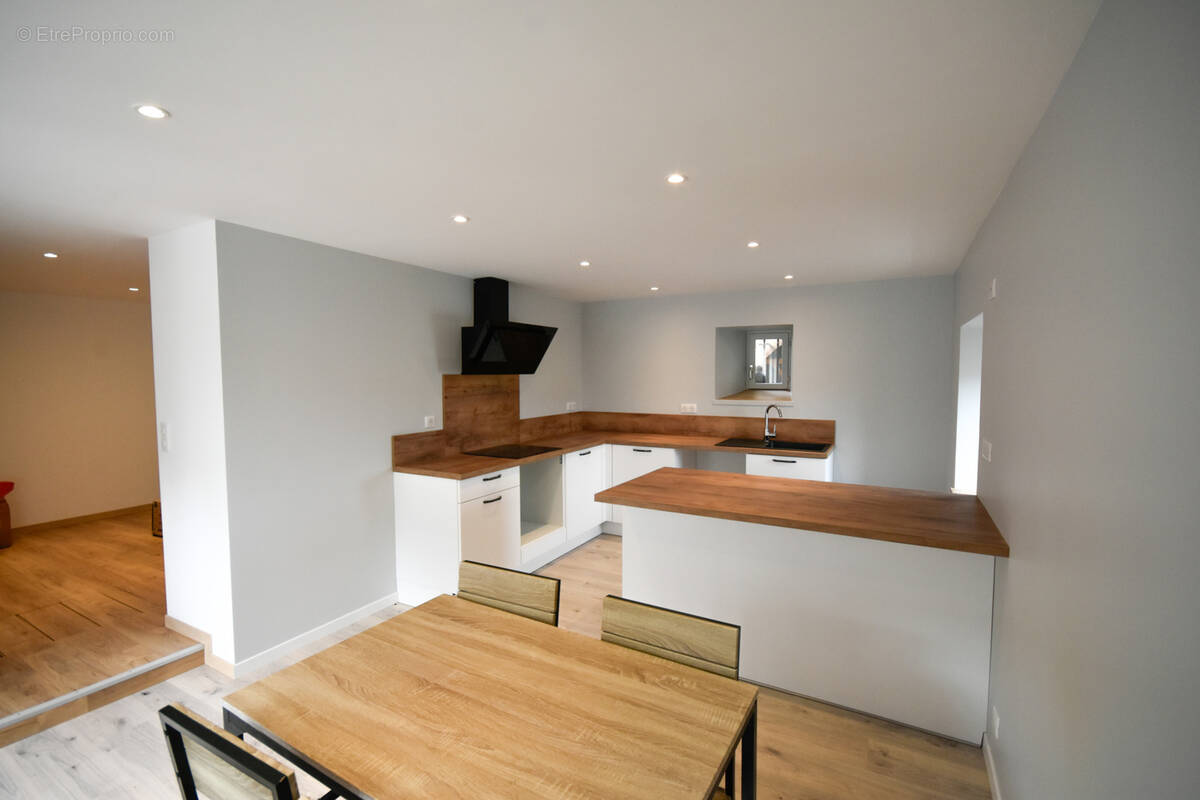 Maison à PAULHAGUET