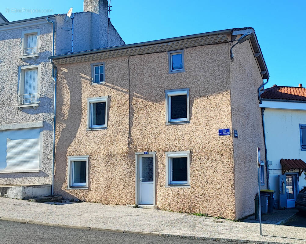 Maison à PAULHAGUET