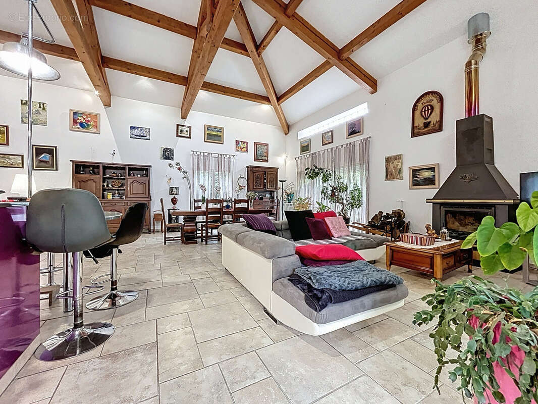 Maison à ENSUES-LA-REDONNE