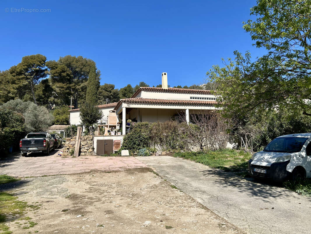 Maison à ENSUES-LA-REDONNE