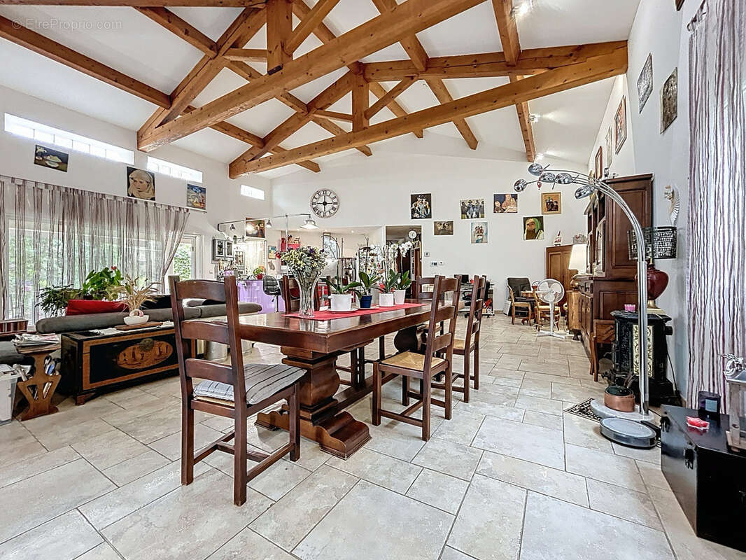 Maison à ENSUES-LA-REDONNE