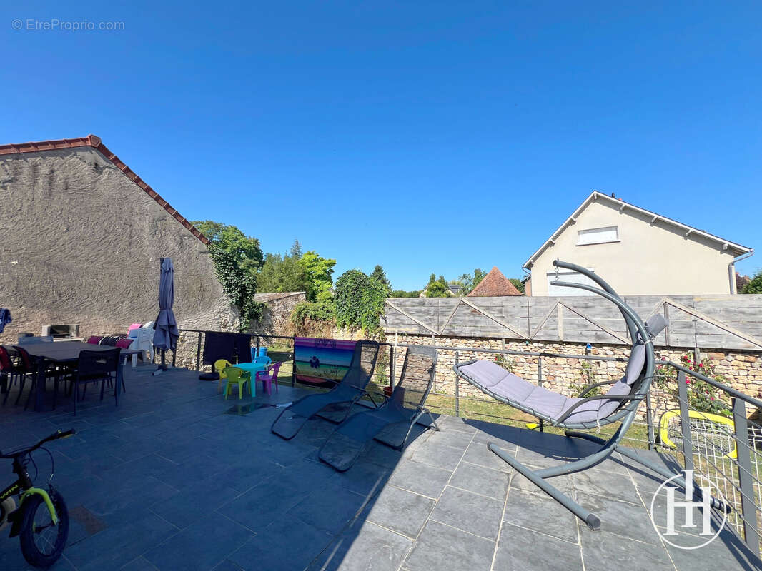 Maison à SAINT-AMAND-MONTROND